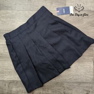 Izod Approved Schoolwear Skort Size 8 Regular